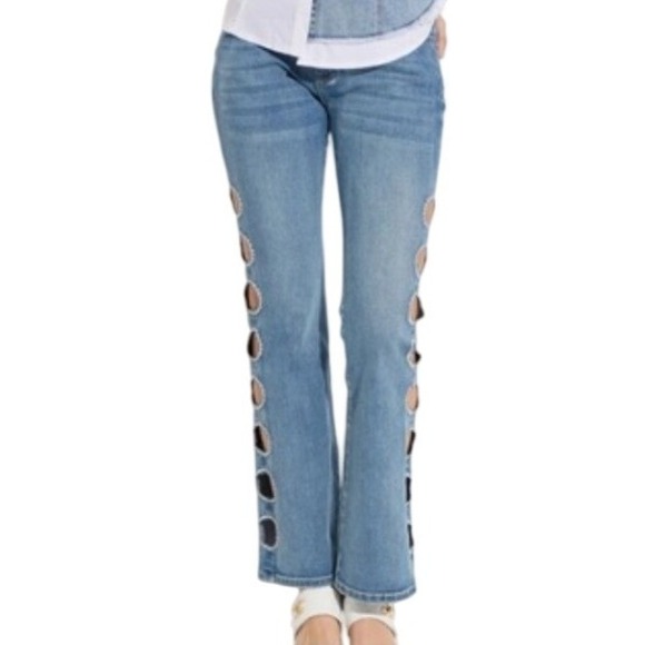 Ooh La La Denim - Ooh La La Jeans with Circular Cutouts Light Wash Medium